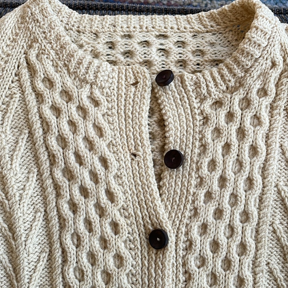 Classic Irish Fisherman Wool Cardigan Sweater Hand Knit GORGEOUS - Picture 4 of 8